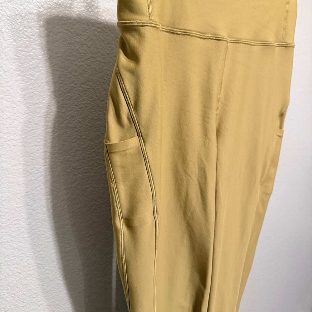 Lululemon Flurry Up High-Rise Fleece Lined Leggings 28"
in ‘Grape Leaf’ - Size 8 - Picture 7 of 11